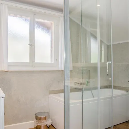 Chalet Dolphin New! *